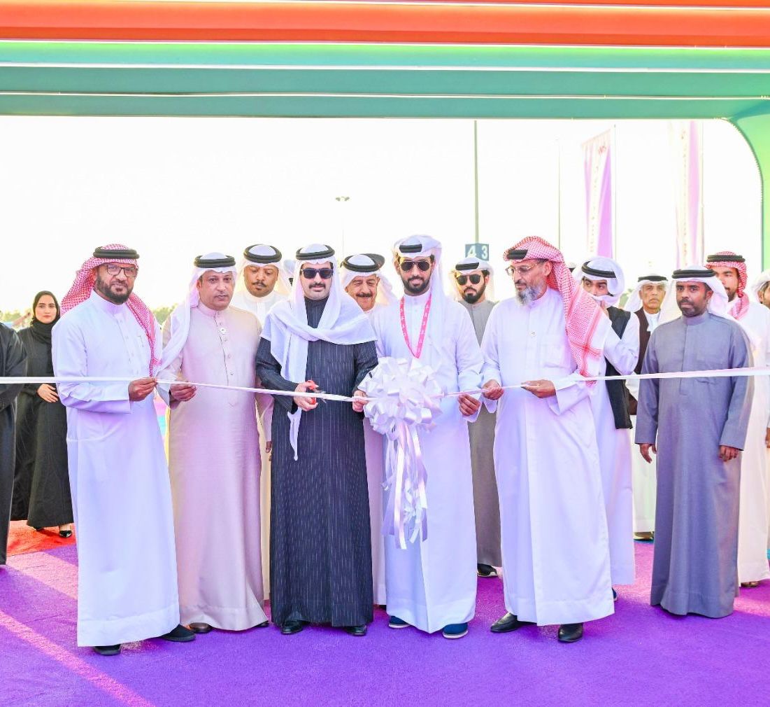 سمو محافظ الجنوبية يفتتح مهرجان (وين وبكم) بنسخته الخامسة في حلبة البحرين الدولية<